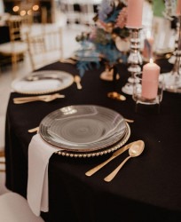 Round black tablecloths (90 inches) For use on 5 foot table
