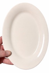 🍽️ Classic White Oval Dinner Plate
